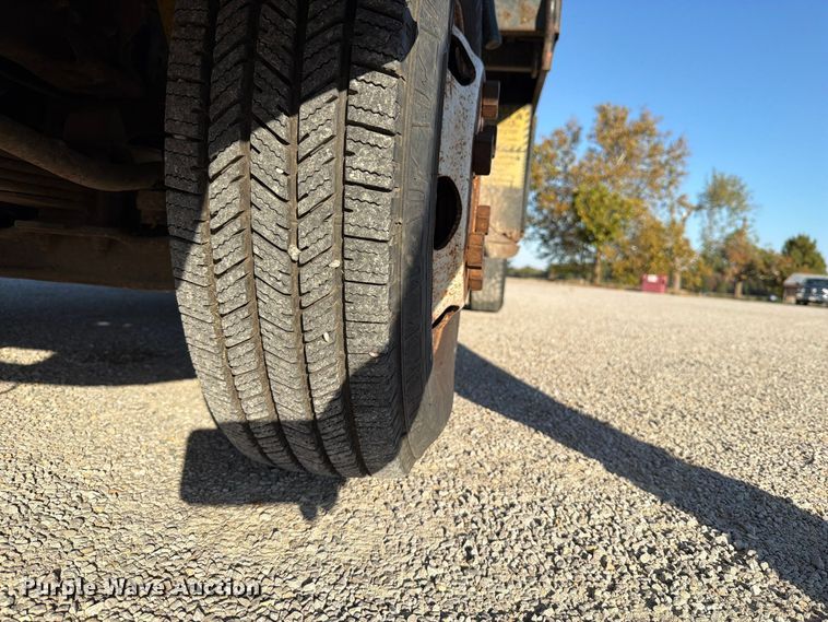 image for item FU8502 1999 Chevrolet W4 dump truck