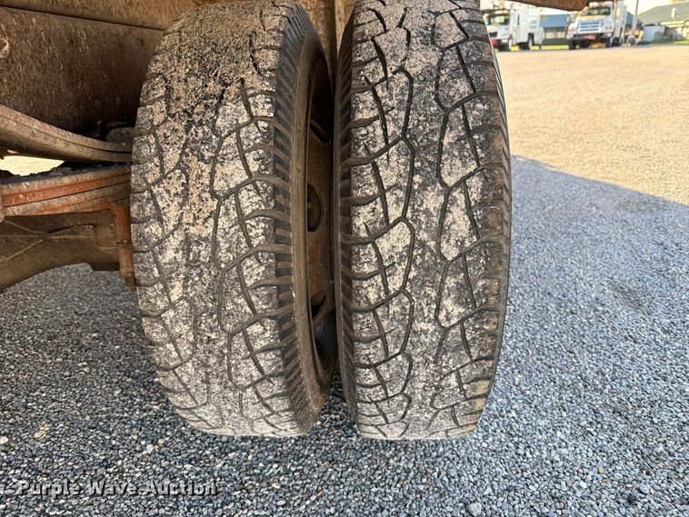 image for item FU8502 1999 Chevrolet W4 dump truck