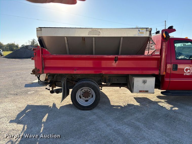 image for item FU8504 2012 Ford F550 Super Duty XL dump truck