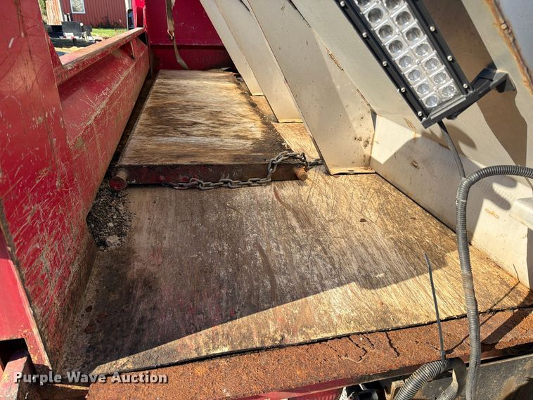 image for item FU8504 2012 Ford F550 Super Duty XL dump truck