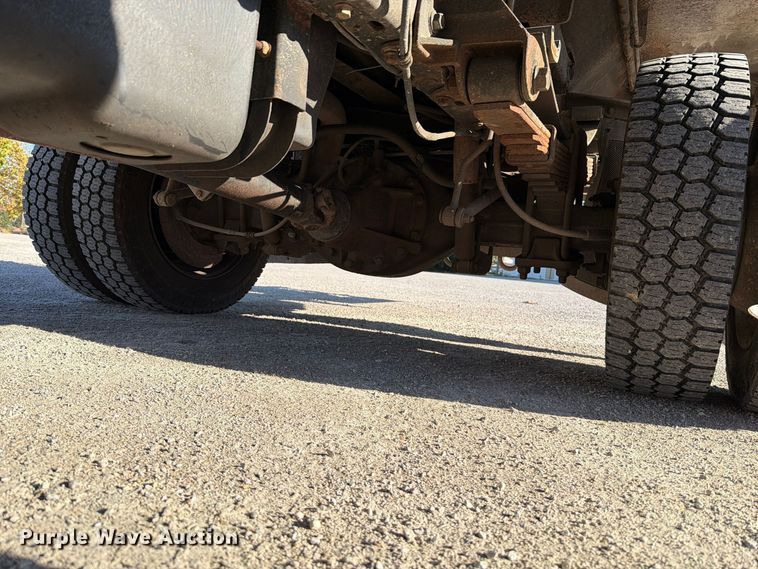image for item FU8504 2012 Ford F550 Super Duty XL dump truck
