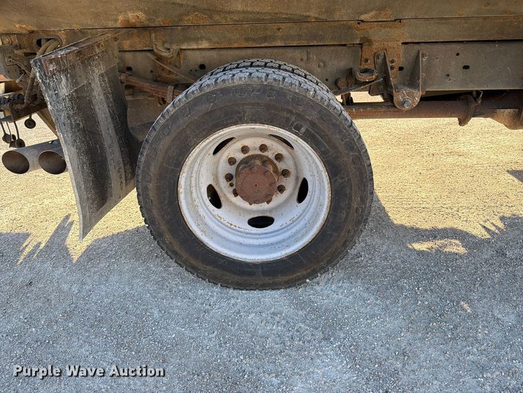 image for item FU8504 2012 Ford F550 Super Duty XL dump truck