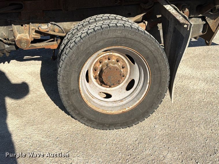 image for item FU8504 2012 Ford F550 Super Duty XL dump truck