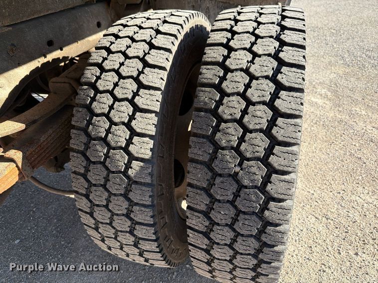 image for item FU8504 2012 Ford F550 Super Duty XL dump truck