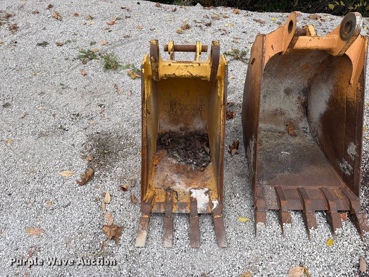 image for item FU8510 (2) backhoe buckets