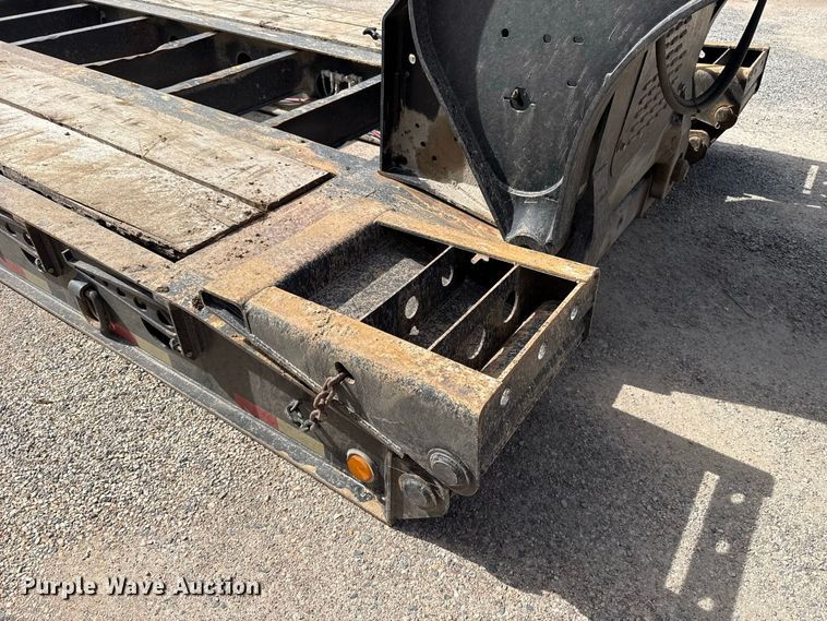 image for item FV2034 2009 Etnyre Blackhawk PRTN35TD lowboy equipment trailer