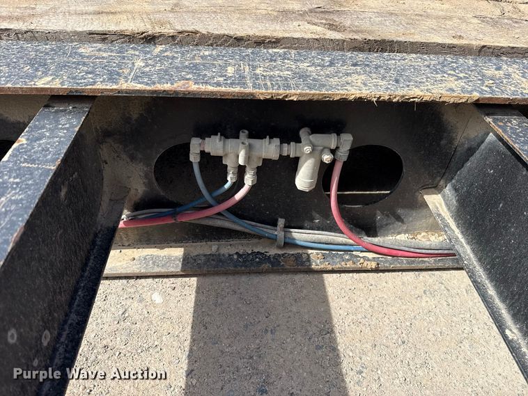 image for item FV2034 2009 Etnyre Blackhawk PRTN35TD lowboy equipment trailer