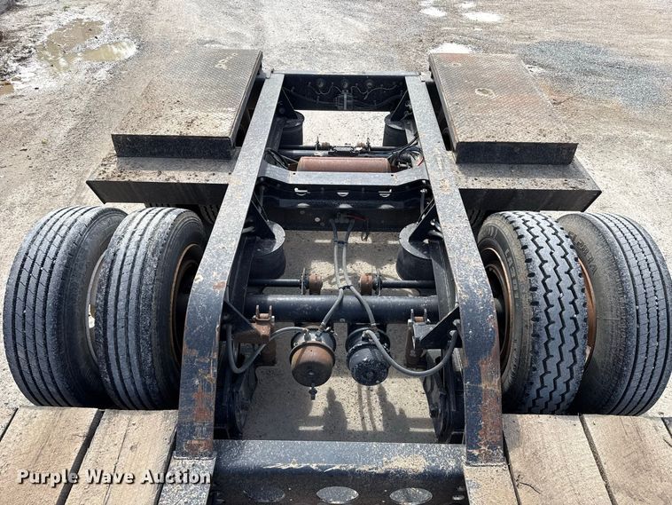 image for item FV2034 2009 Etnyre Blackhawk PRTN35TD lowboy equipment trailer