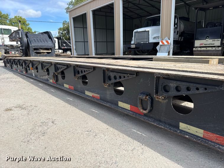image for item FV2034 2009 Etnyre Blackhawk PRTN35TD lowboy equipment trailer
