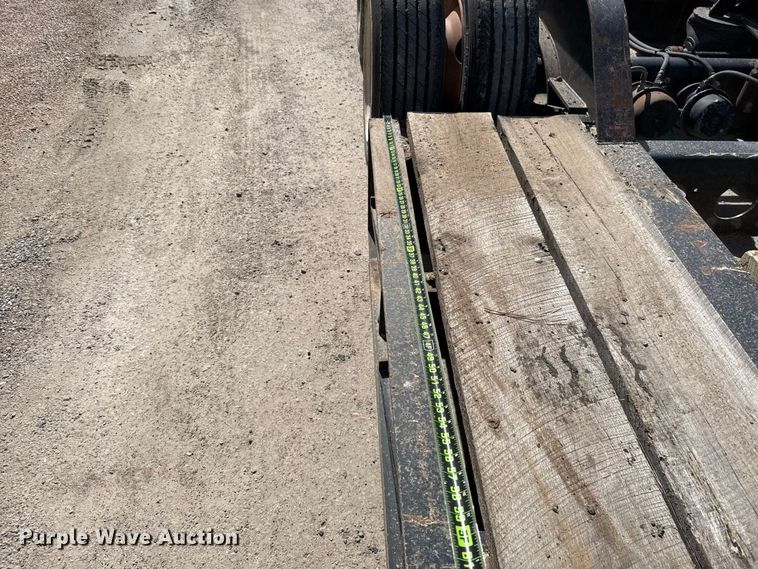 image for item FV2034 2009 Etnyre Blackhawk PRTN35TD lowboy equipment trailer