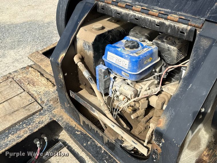 image for item FV2034 2009 Etnyre Blackhawk PRTN35TD lowboy equipment trailer