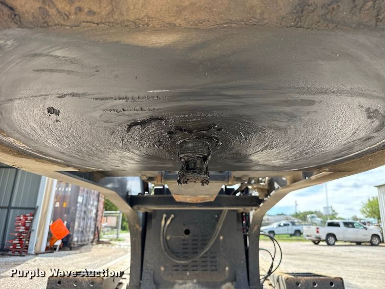 image for item FV2034 2009 Etnyre Blackhawk PRTN35TD lowboy equipment trailer