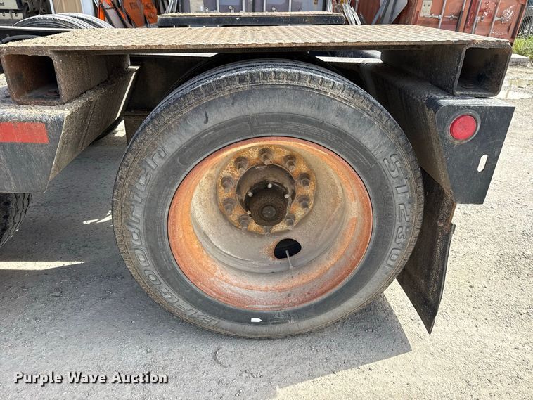 image for item FV2034 2009 Etnyre Blackhawk PRTN35TD lowboy equipment trailer