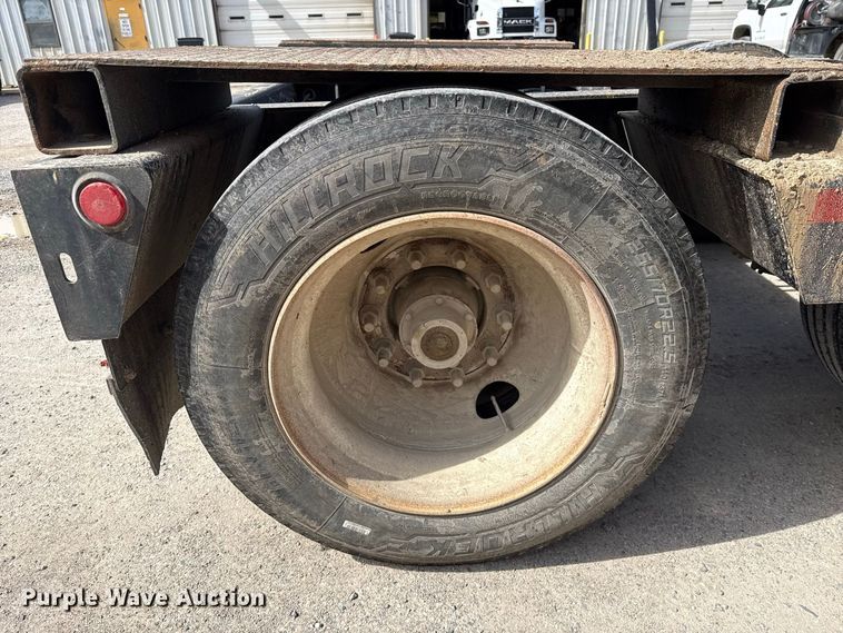 image for item FV2034 2009 Etnyre Blackhawk PRTN35TD lowboy equipment trailer