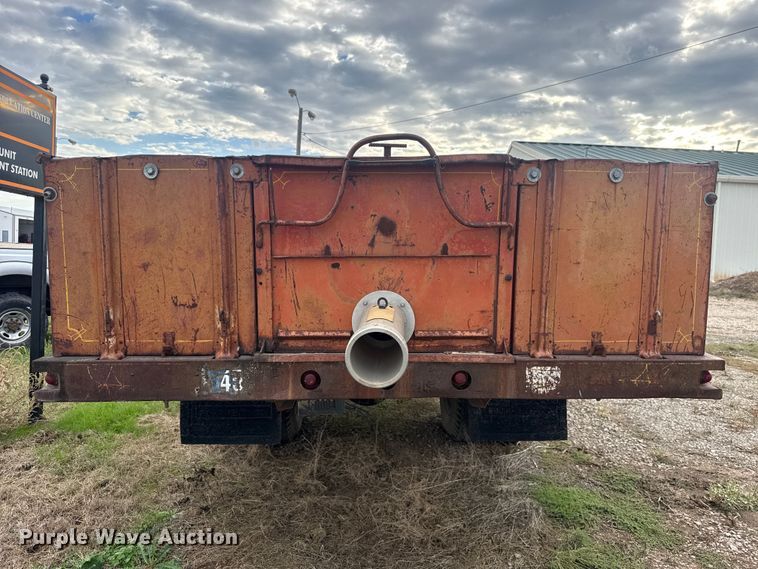 image for item FV2043 1976 Dodge D600 grain truck
