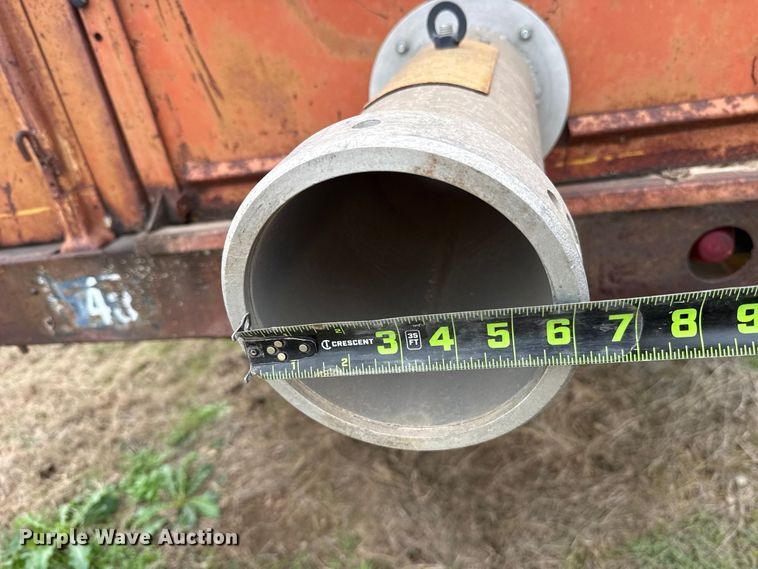 image for item FV2043 1976 Dodge D600 grain truck