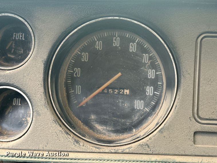 image for item FV2043 1976 Dodge D600 grain truck