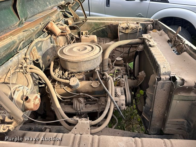 image for item FV2043 1976 Dodge D600 grain truck