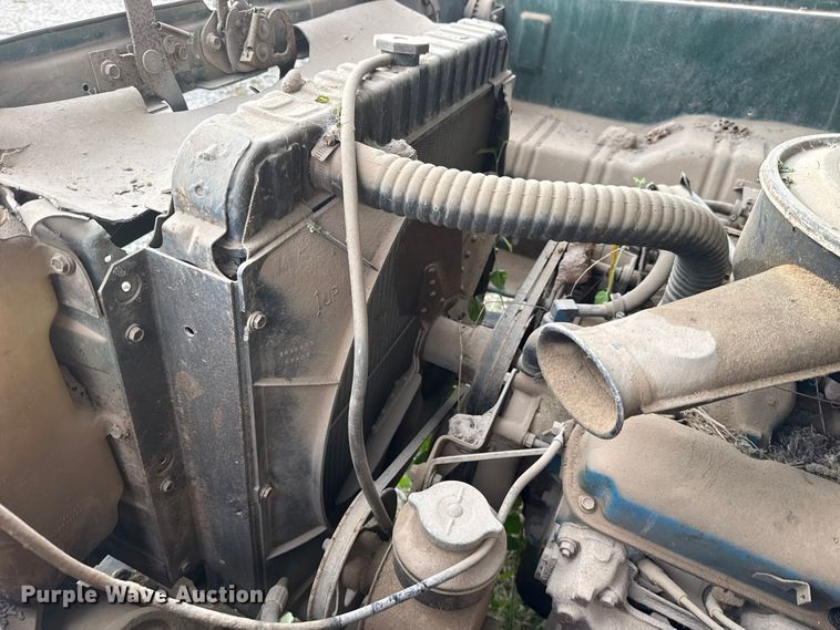 image for item FV2043 1976 Dodge D600 grain truck
