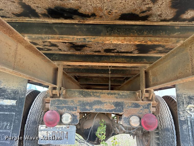image for item FV2043 1976 Dodge D600 grain truck