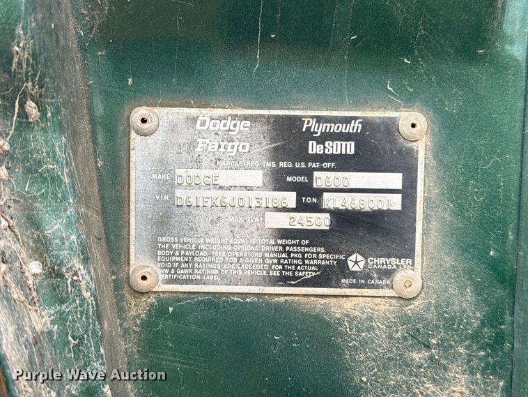 image for item FV2043 1976 Dodge D600 grain truck