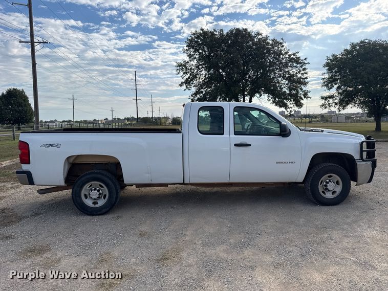 image for item FV2044 2010 Chevrolet Silverado 2500 Ext. Cab pickup truck