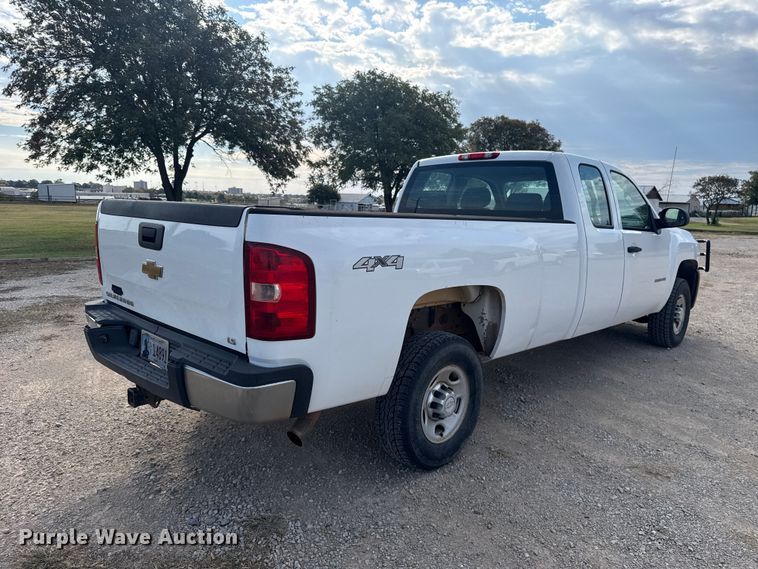 image for item FV2044 2010 Chevrolet Silverado 2500 Ext. Cab pickup truck
