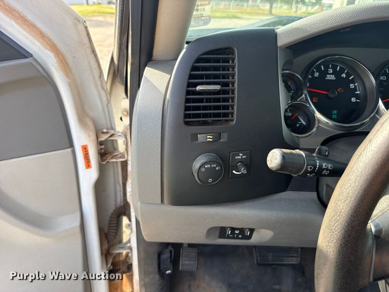 image for item FV2044 2010 Chevrolet Silverado 2500 Ext. Cab pickup truck