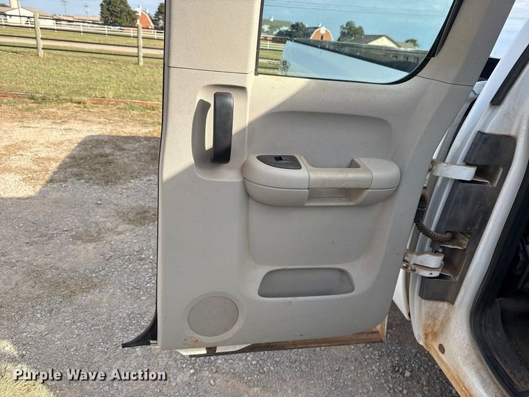 image for item FV2044 2010 Chevrolet Silverado 2500 Ext. Cab pickup truck