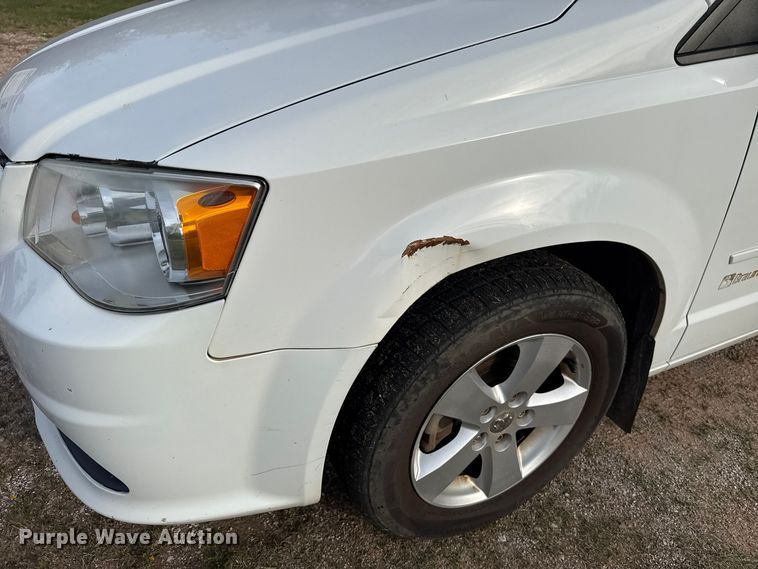 image for item FV2083 2017 Dodge Grand Caravan handicap accessible van