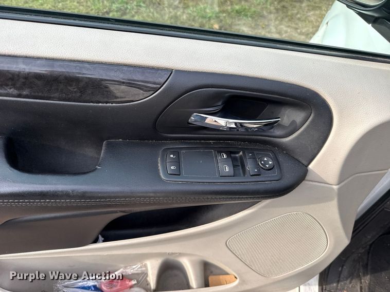 image for item FV2083 2017 Dodge Grand Caravan handicap accessible van