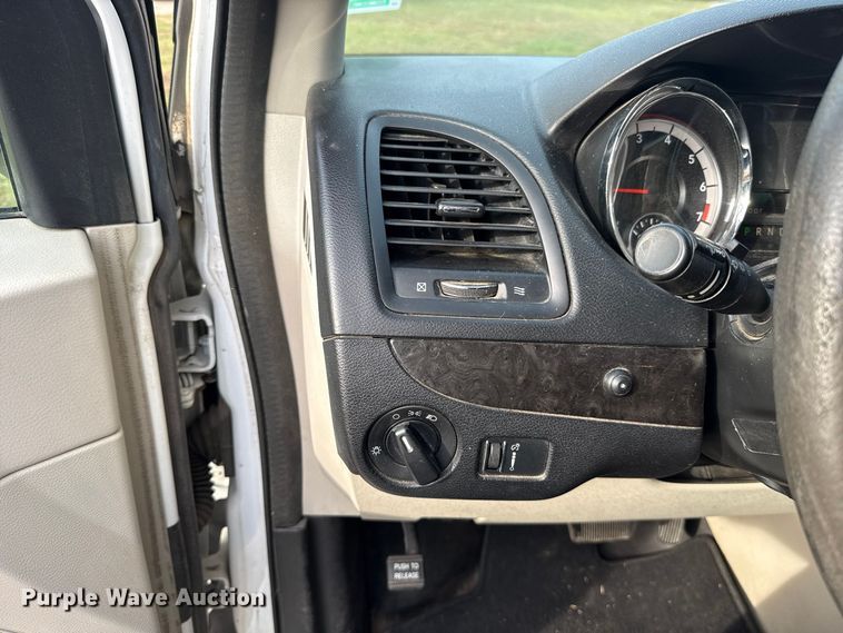 image for item FV2083 2017 Dodge Grand Caravan handicap accessible van