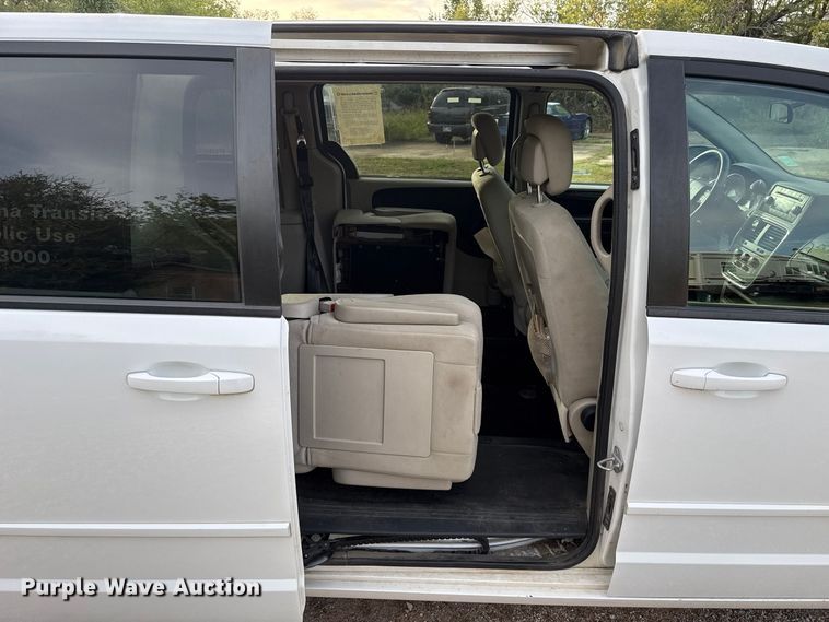 image for item FV2083 2017 Dodge Grand Caravan handicap accessible van