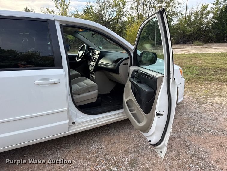 image for item FV2083 2017 Dodge Grand Caravan handicap accessible van