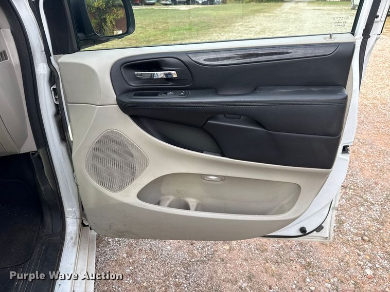 image for item FV2083 2017 Dodge Grand Caravan handicap accessible van