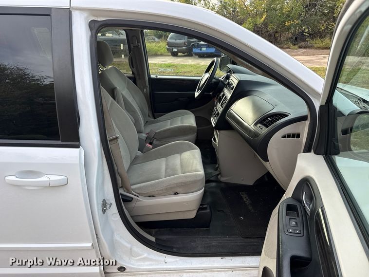 image for item FV2083 2017 Dodge Grand Caravan handicap accessible van