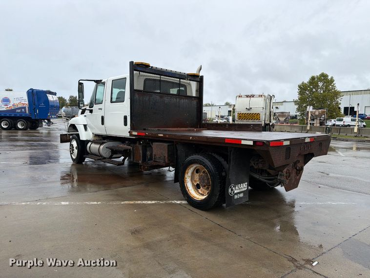 image for item NF9536 2012 International WorkStar 7300 Crew Cab flatbed truck