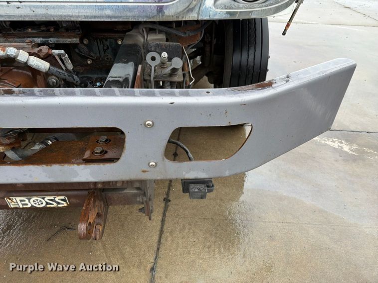 image for item NF9536 2012 International WorkStar 7300 Crew Cab flatbed truck