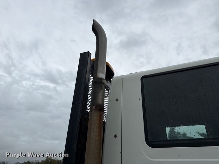 image for item NF9536 2012 International WorkStar 7300 Crew Cab flatbed truck