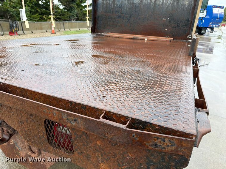 image for item NF9536 2012 International WorkStar 7300 Crew Cab flatbed truck