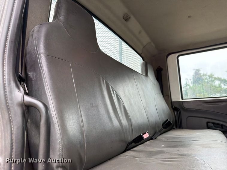 image for item NF9536 2012 International WorkStar 7300 Crew Cab flatbed truck