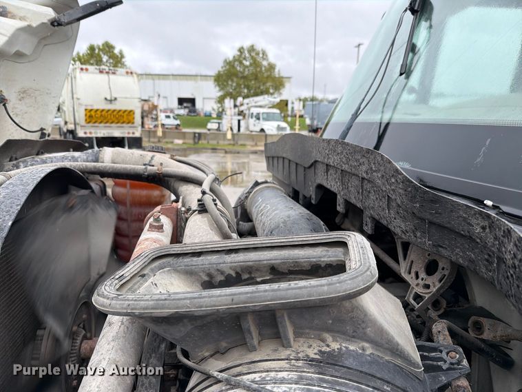 image for item NF9536 2012 International WorkStar 7300 Crew Cab flatbed truck