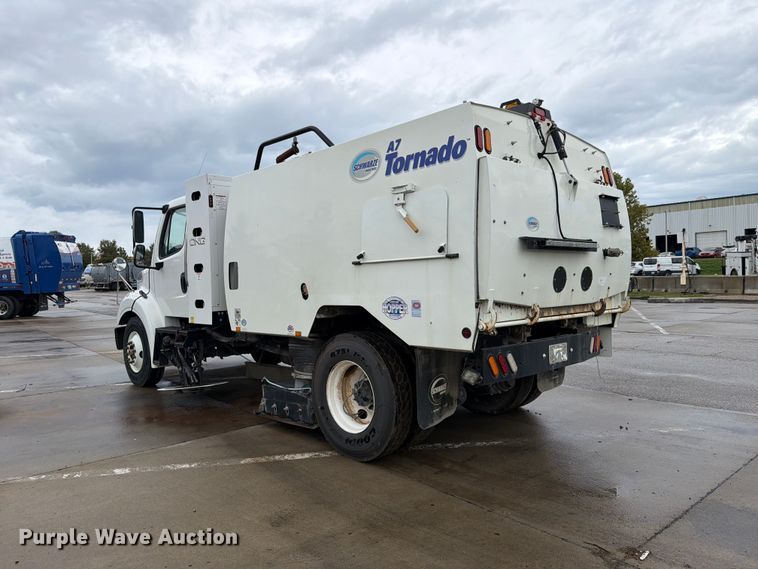 image for item NF9540 2020 Freightliner Business Class M2 street sweeper truck