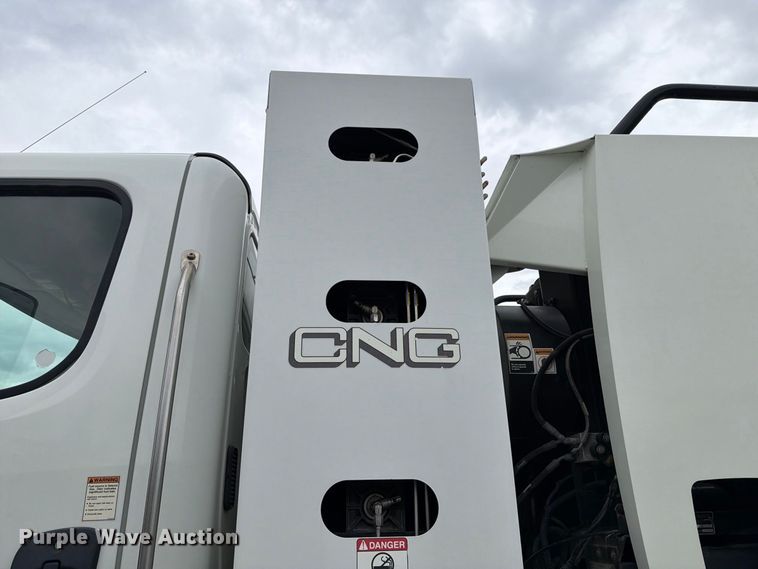 image for item NF9540 2020 Freightliner Business Class M2 street sweeper truck