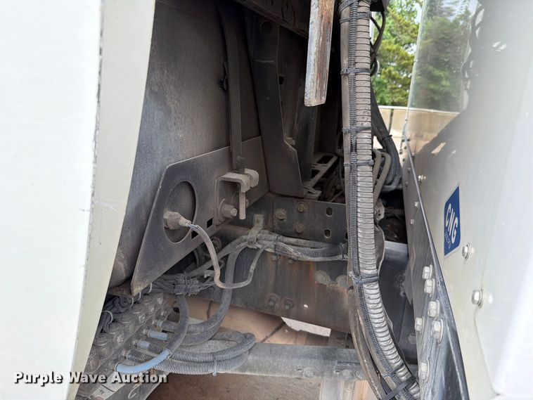 image for item NF9540 2020 Freightliner Business Class M2 street sweeper truck