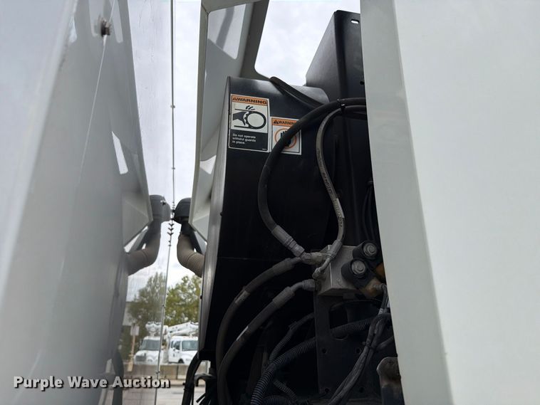 image for item NF9540 2020 Freightliner Business Class M2 street sweeper truck