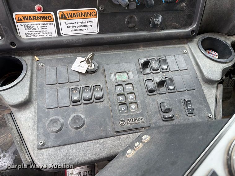 image for item NF9540 2020 Freightliner Business Class M2 street sweeper truck