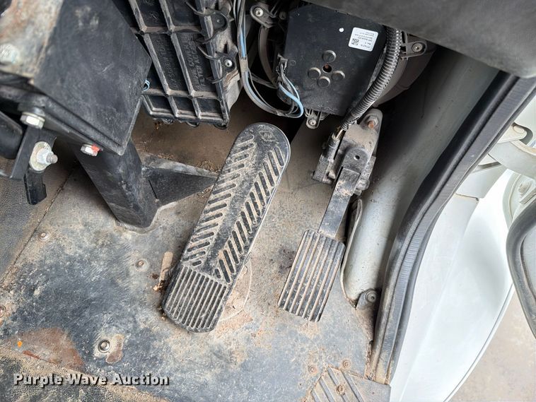 image for item NF9540 2020 Freightliner Business Class M2 street sweeper truck