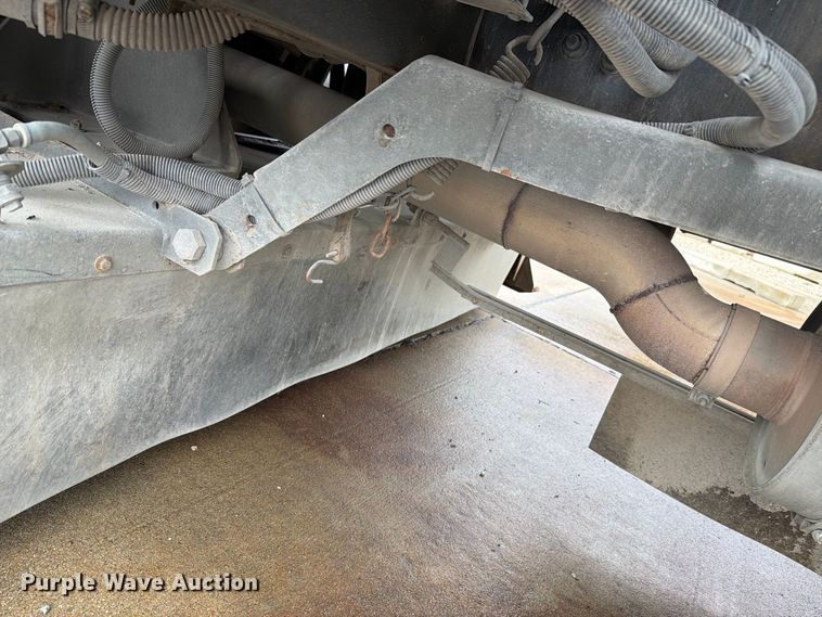 image for item NF9540 2020 Freightliner Business Class M2 street sweeper truck