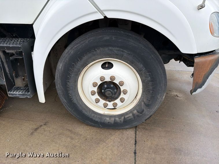 image for item NF9540 2020 Freightliner Business Class M2 street sweeper truck